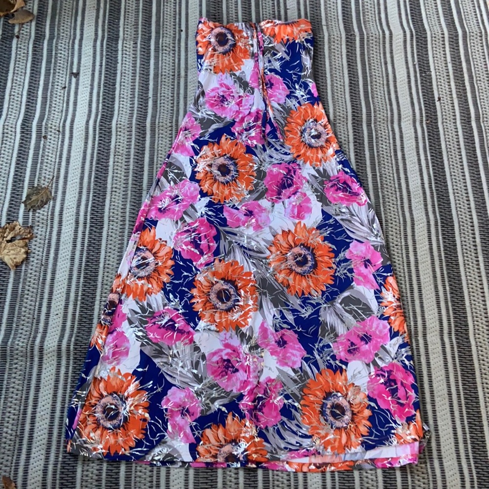Colourful strapless dress